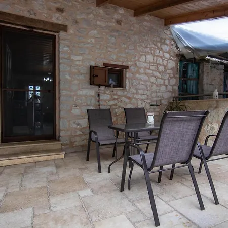 Διαμέρισμα Cozy House *