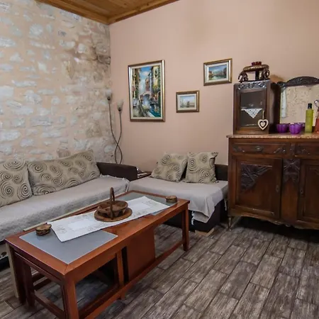 Cozy House Διαμέρισμα *